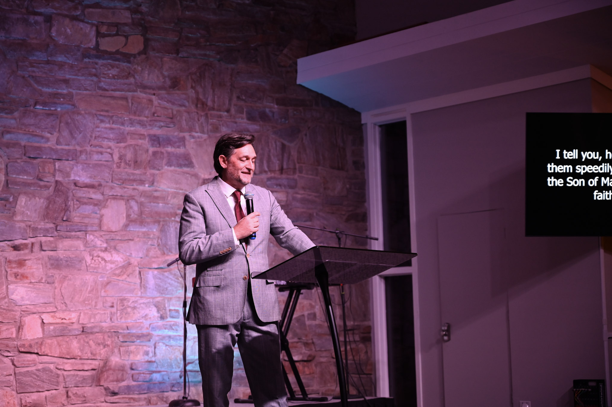 Kevin Mullins speaking at Broad River Church